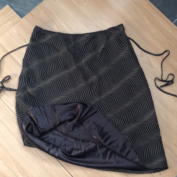 Modest brown A-Line skirt with belt. Size EU42/US12 - Picture 5 of 8